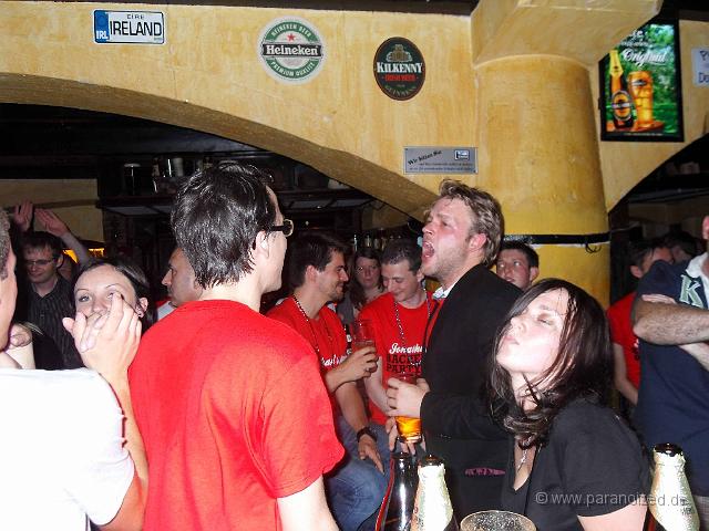 Kilians 2010-07-2442.jpg - Jetzt gehen sie aber ab (und die anderen trinken munter weiter) ;)